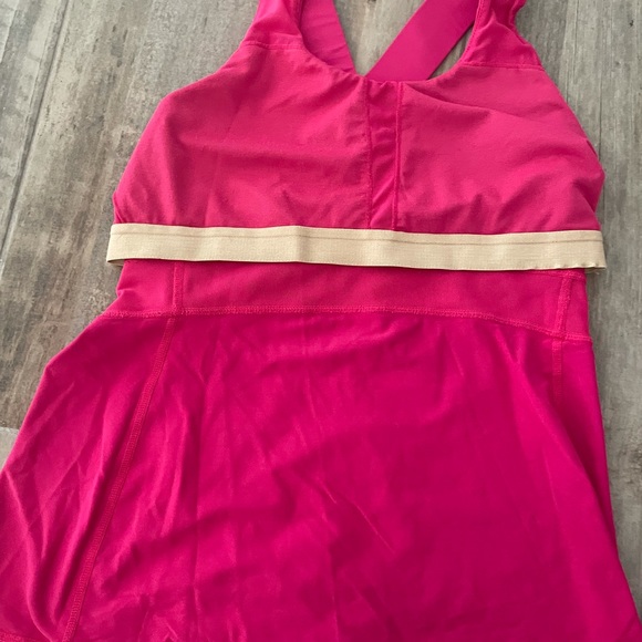 Lululemon hot pink top size 8 - Picture 3 of 4